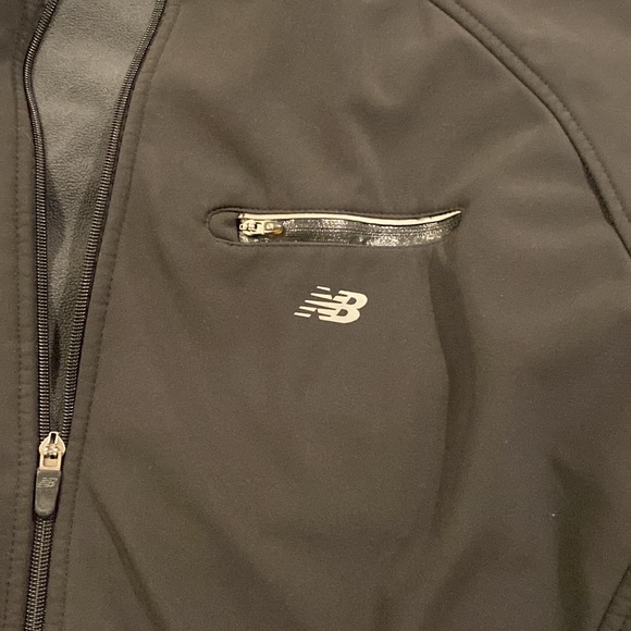 New Balance jacket size Lg - Picture 2 of 4